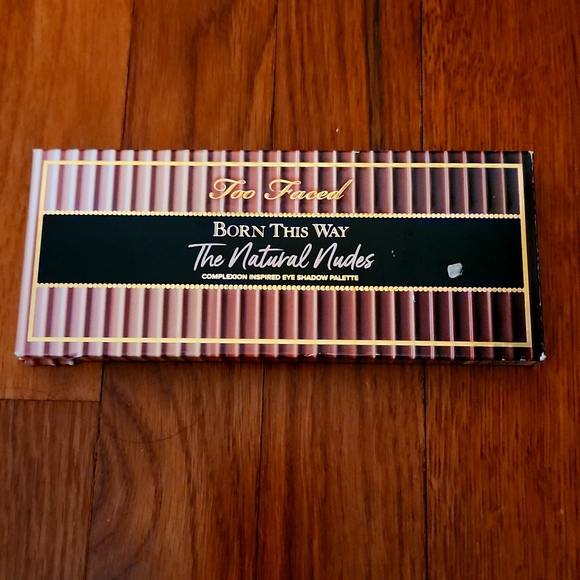 Too Faced The Natural Nudes Palette - Picture 2 of 3